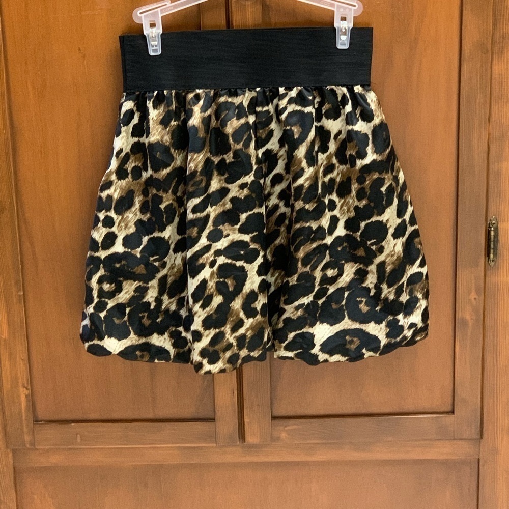IN. San Francisco mini skirt 3in waistband L-15in bubble hem MED